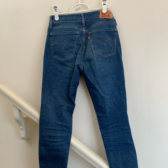 Ripped Skinny Jeans. LEVI’S 710 style. Size 27 - Picture 3 of 3